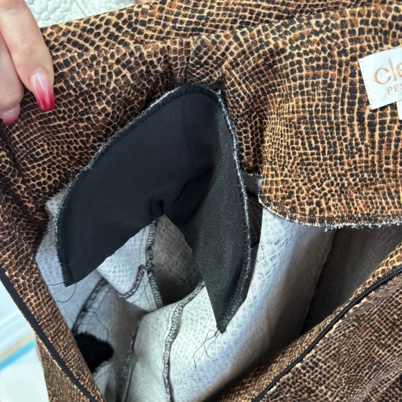 Retro Y2K Animal Print Fitted Zip Up Jacket - Picture 11 of 11